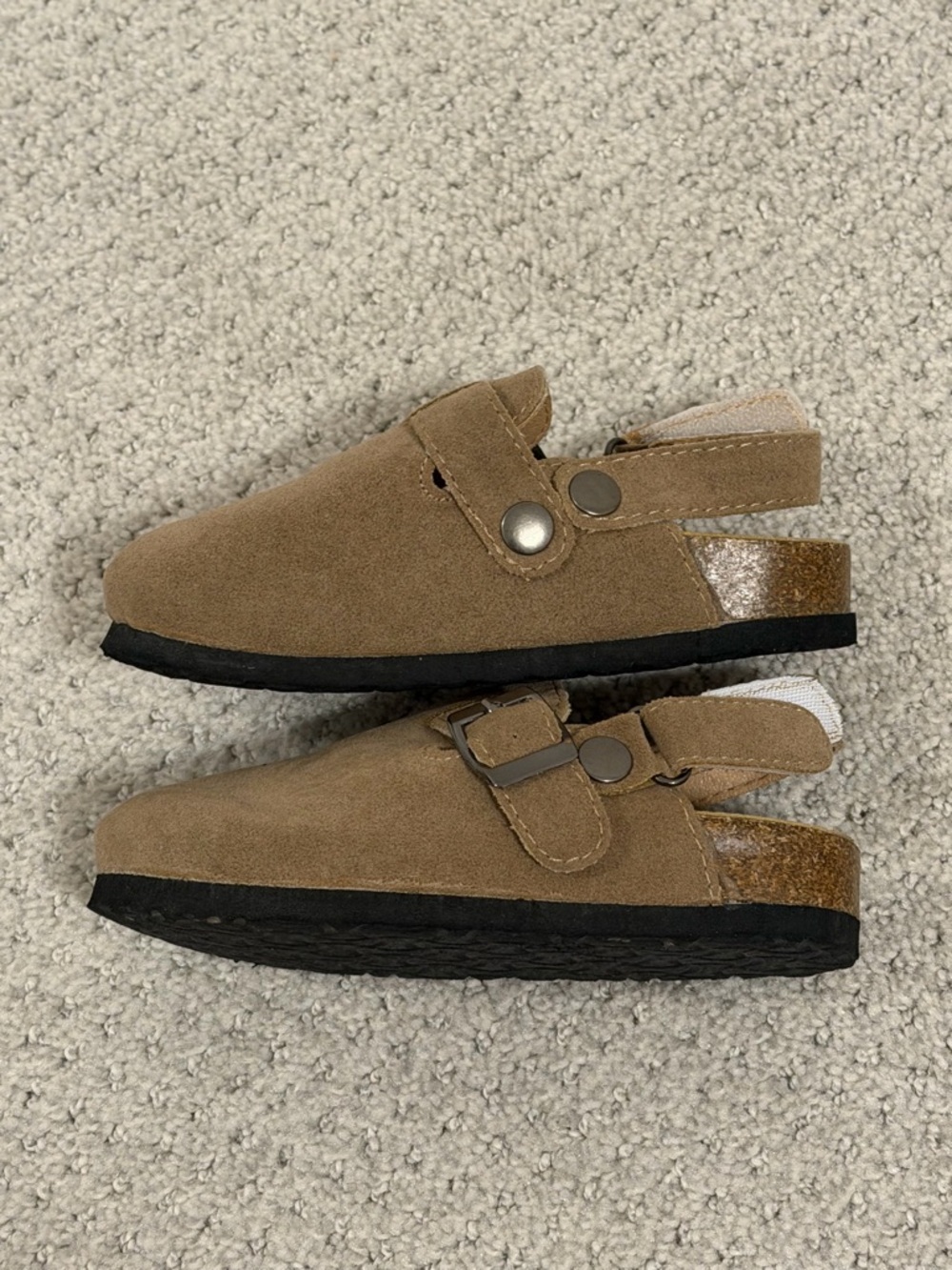 Fostered Collection Tan Clog - 8.5C - Picture 7 of 10